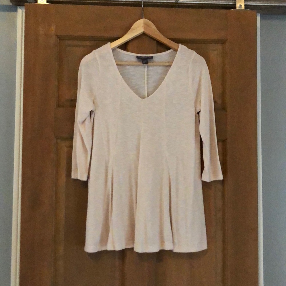 A Pea in the Pod MATERNITY 3/4 sleeve shirt